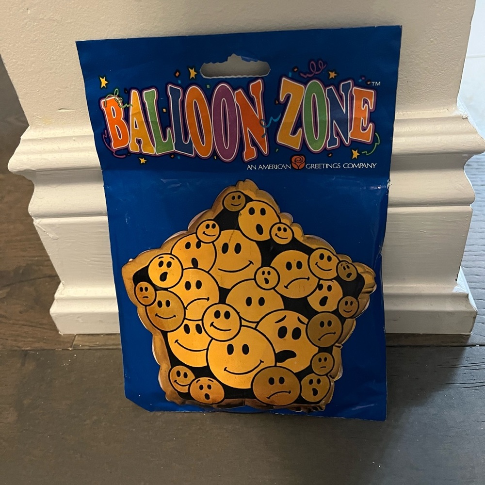 American greetings emoji foil balloon new in pkg